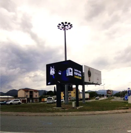 Dvostrani LED bilbord 90° - Triple M Podgoricakružni tok